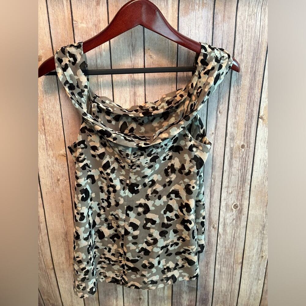 Cabi women’s dressy tank Size XS 100% polyester